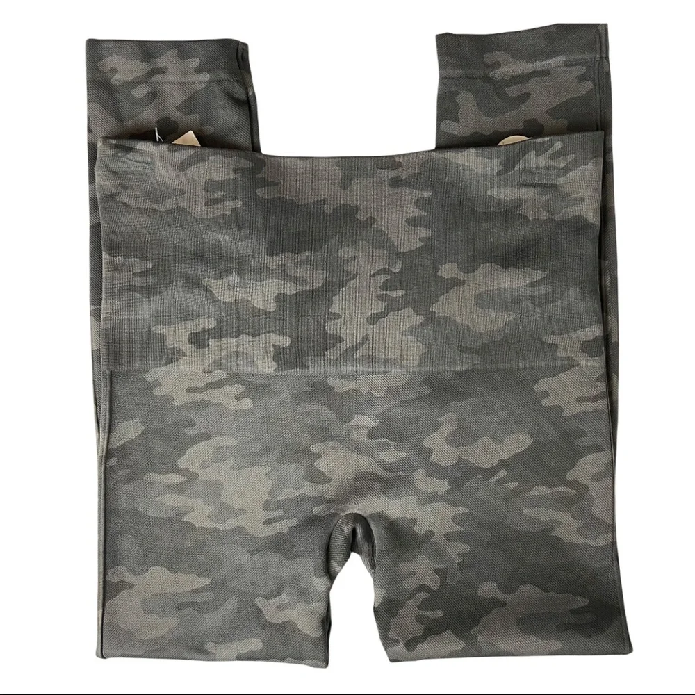 Spanx Cropped Look At Me Now Seamless Leggings in Sage Camo SZ Large - Picture 10 of 12